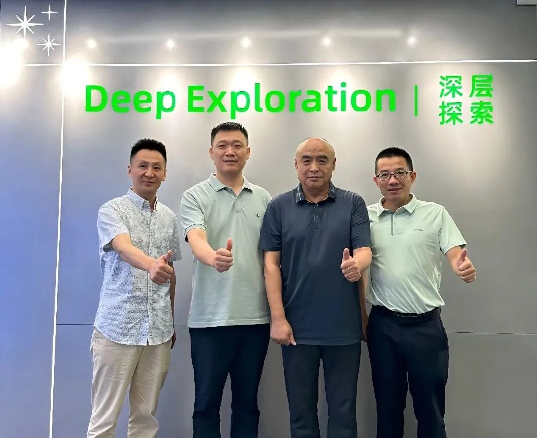 深层探索与天津吉奥核心团队合影